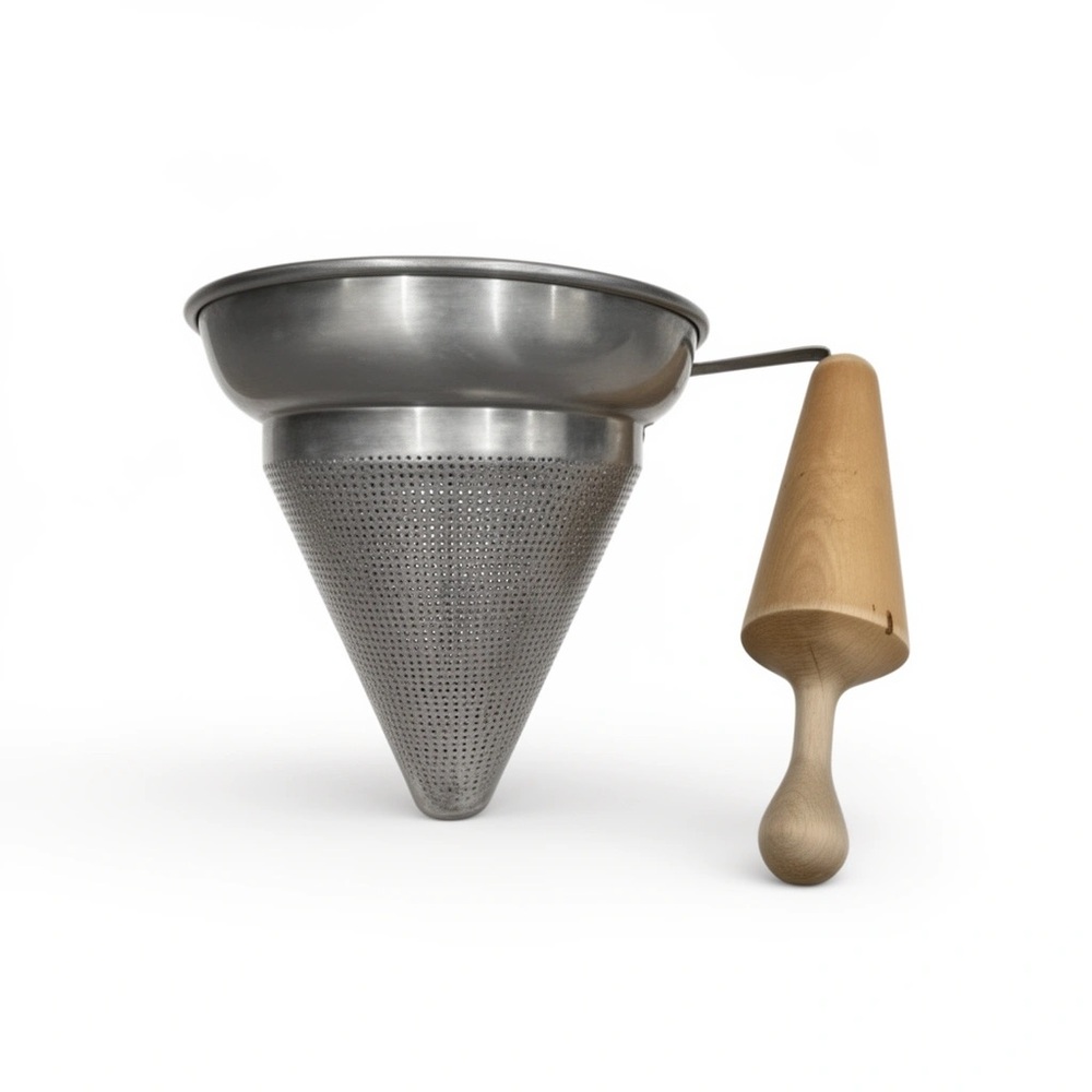 Vtg WearEver No.12 Cone Aluminum
Colander Strainer Ricer W/Wood Pestle
Made USA